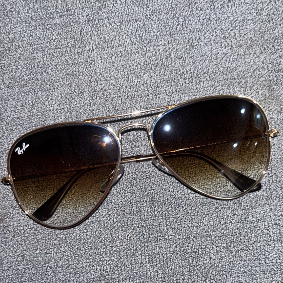 Brand New Ray Ban 3025 Large Aviator 
55-14 - Picture 1 of 4